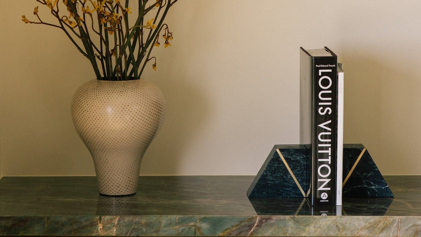 Viridian (Green Marble Shelves)