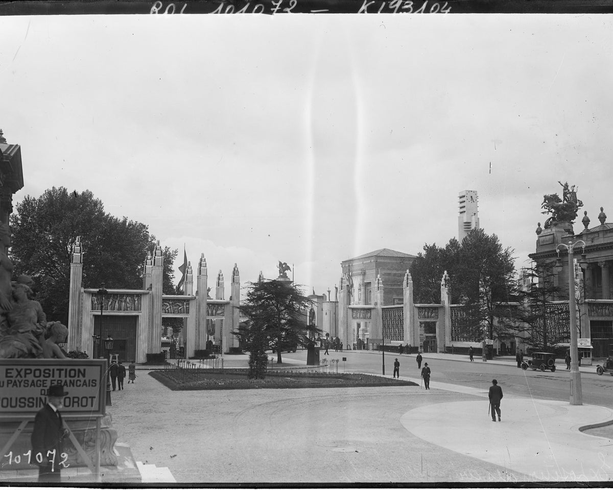 Main entrance to the 1925 Paris Exposition of Modern Decorative and Industrial Arts.