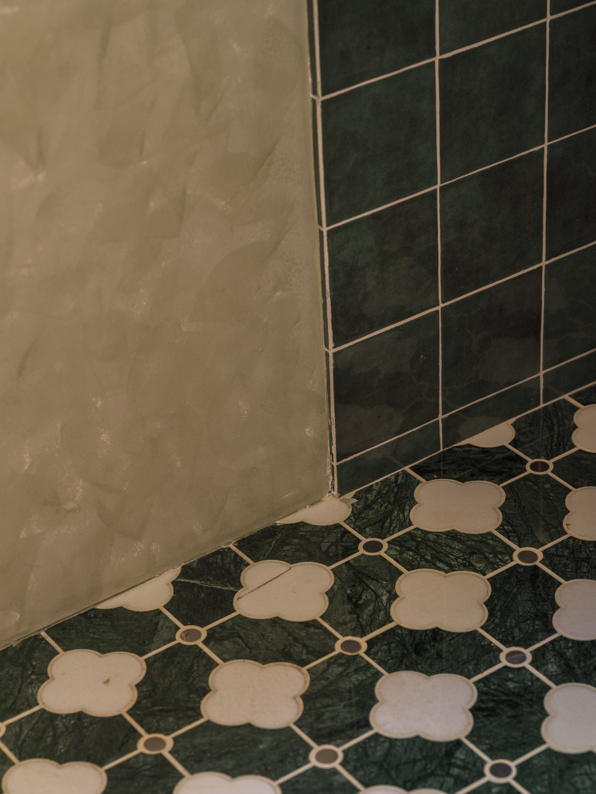 Verdant Fleur green marble mosaic installation